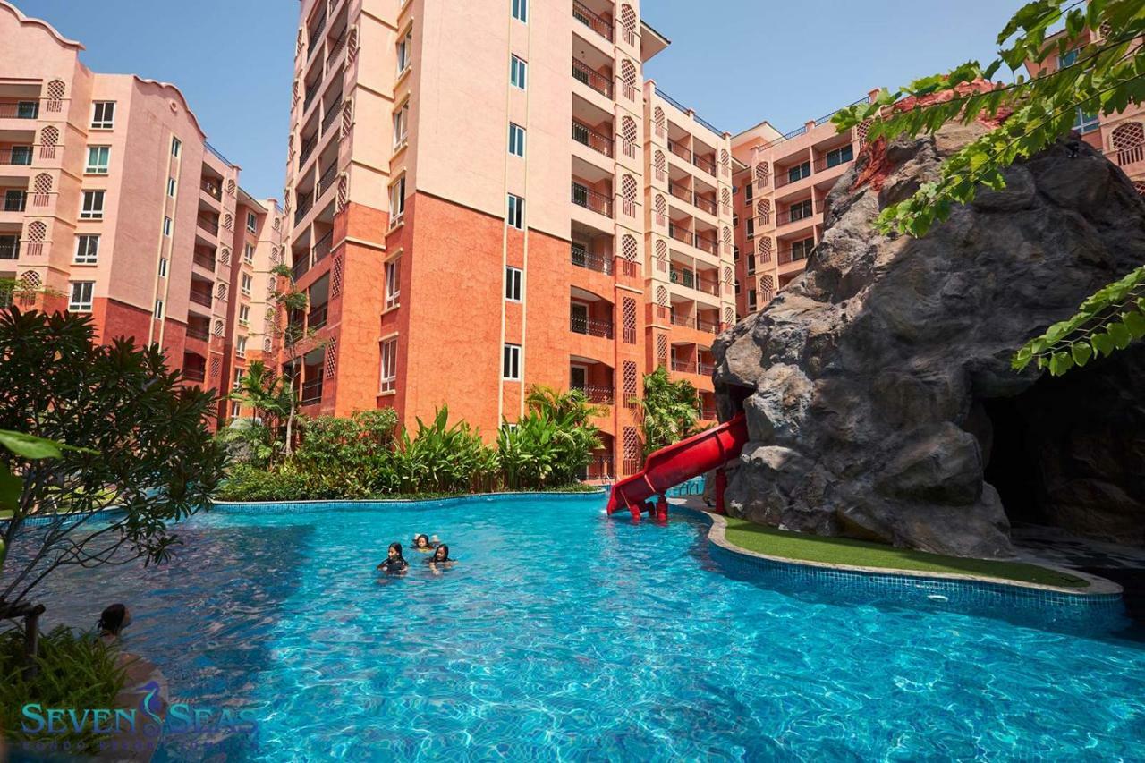 Seven Seas Condo Resort By Jay Jay ジョムティエンビーチ エクステリア 写真