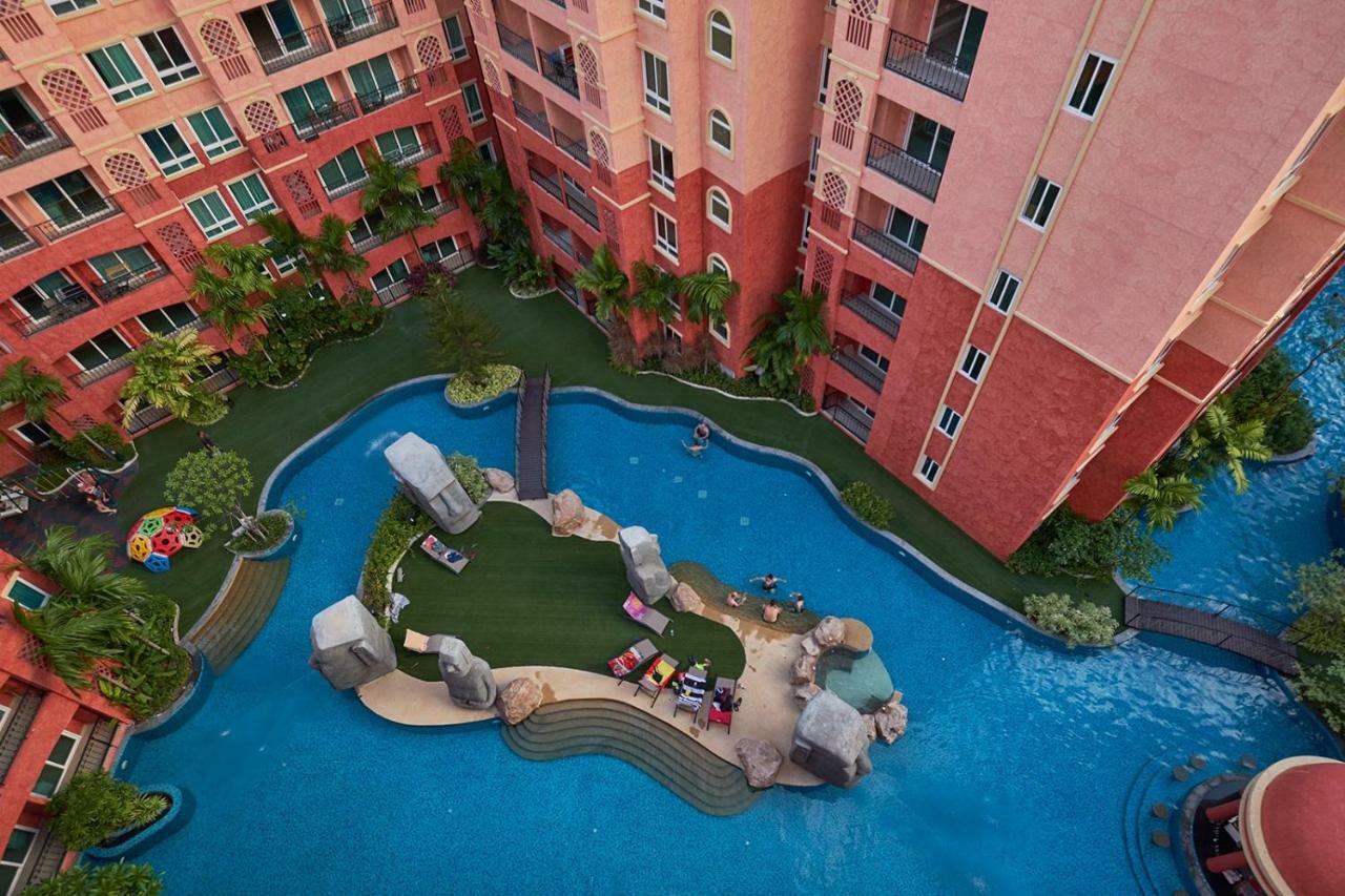 Seven Seas Condo Resort By Jay Jay ジョムティエンビーチ エクステリア 写真