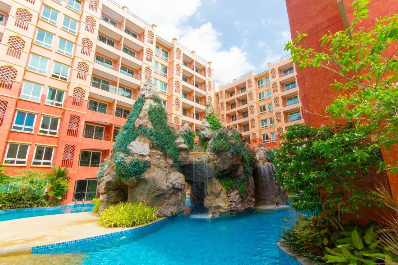 Seven Seas Condo Resort By Jay Jay ジョムティエンビーチ エクステリア 写真